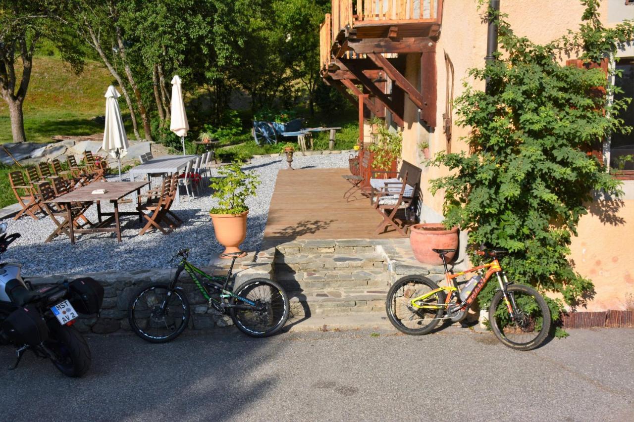 Gite-Auberge De Montvilliers Эм Экстерьер фото